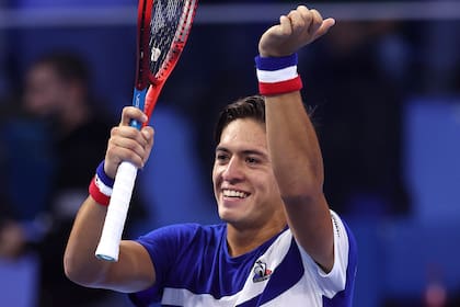 Báez y un festejo tras la victoria sobre el francés Hugo Gaston en el ATP Finals Next Gen ATP en Milán, Italia