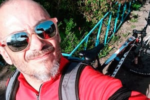 Bagirov pedaleó durante siete horas para esquivar los bombardeos rusos en Ucrania