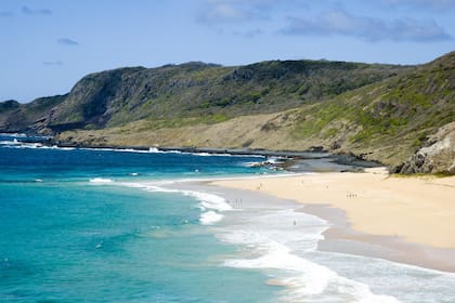 Baia do Sancho en la reserva Fernando de Noronha, en Brasil, ocupa el primer lugar entre las playas de todo el mundo.