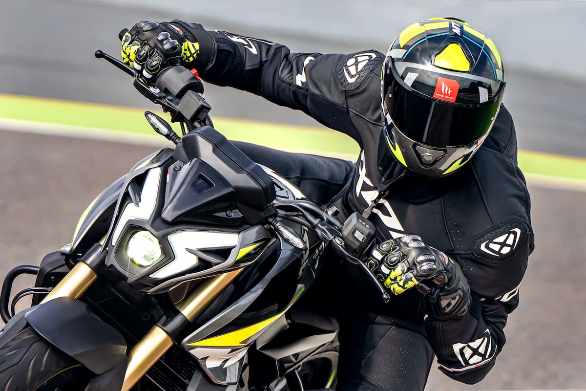 Bajaj presentó su nueva Rouser NS400z