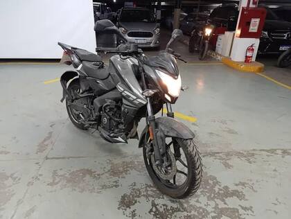 Bajaj Rouser 200