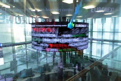 El riesgo país caía 0,4% hasta los 1426 puntos básicos