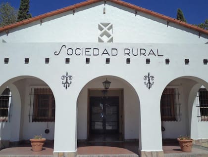 Bajo el paraguas de la Sociedad Rural de Azul, 190 productores presentaron una demanda colectiva contra el municipio