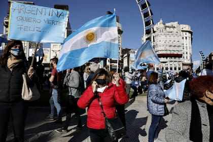 Bajo la consigna #19S, en las redes sociales se llamó a protestar desde las 16 horas