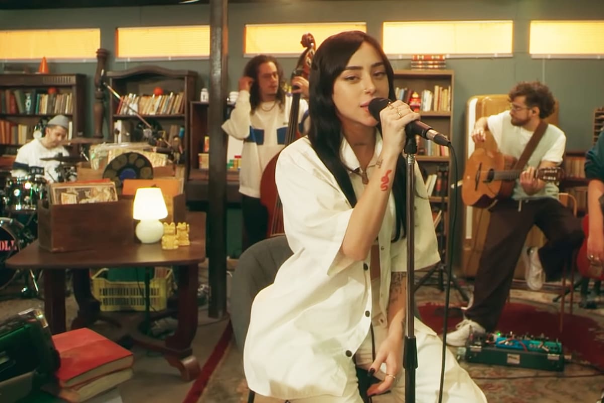 Bajo la dirección de Jéssica Praznik, Nicki Nicole participó del ciclo Tiny Desk Concerts