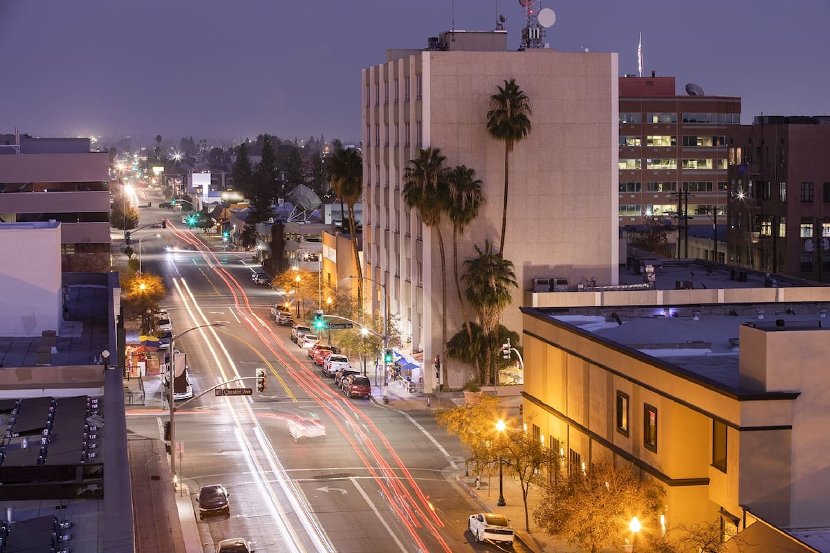 Bakersfield, conocida como “la cuna de la música country”, se destaca por sus alquileres asequibles
