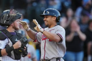 Baldwin impulsa a los Bravos 9-1 ante Rockies mientras Sale domina otra vez