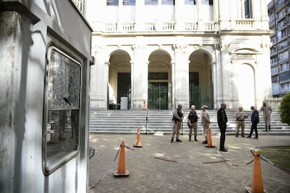 Preocupa el ataque a la sede de la Justicia Federal en Rosario