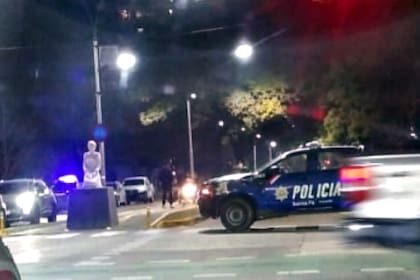 Balearon la sede de la UOCRA San Lorenzo, al norte del Gran Rosario. Ocurrió este jueves a la noche cuando alumnos abandonaban un colegio ubicado contiguo al centro de los disparos