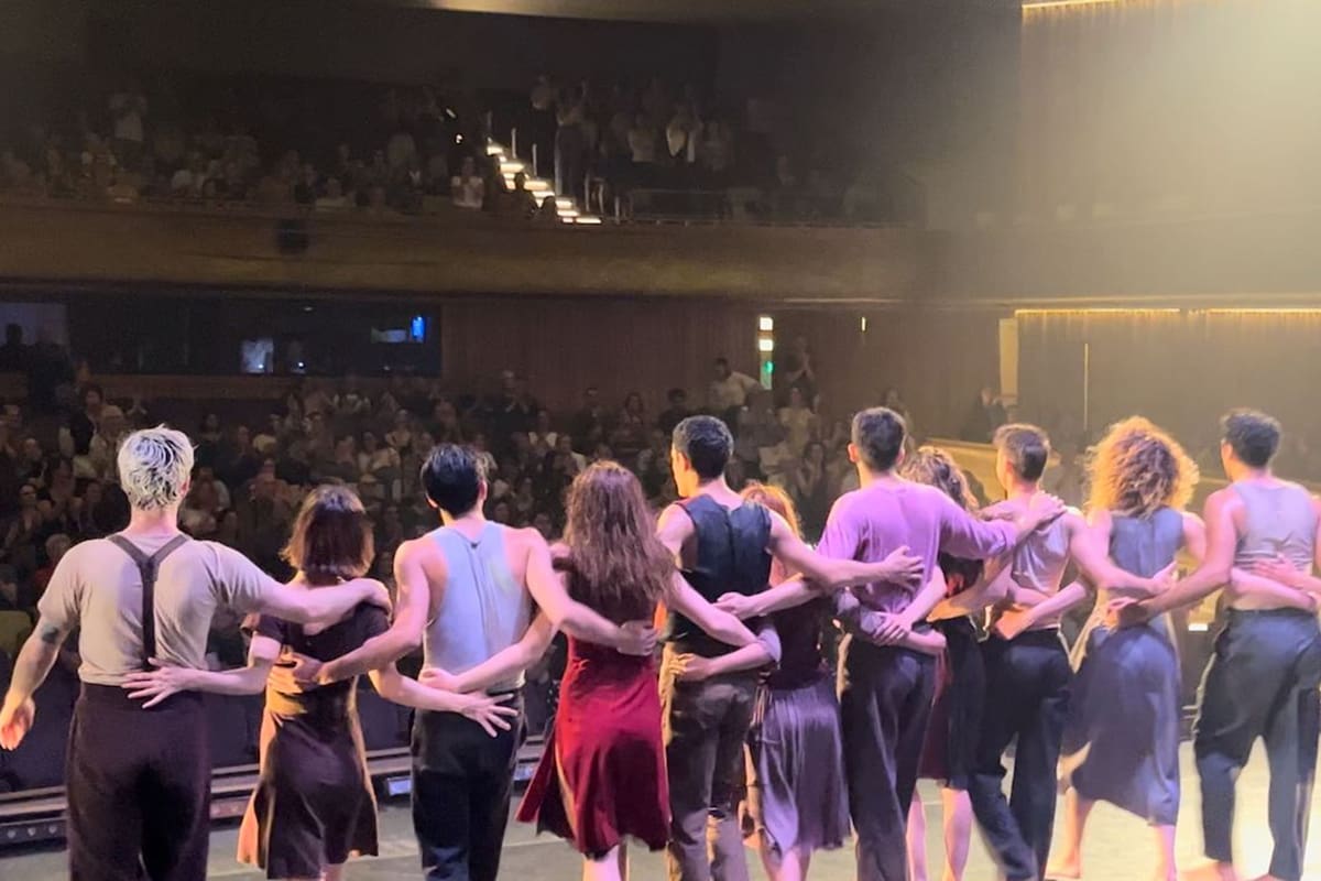 Ballet Contemporáneo del Teatro San Martín, después de una función de "Cantata", el fin de semana pasado en el Teatro Alvear