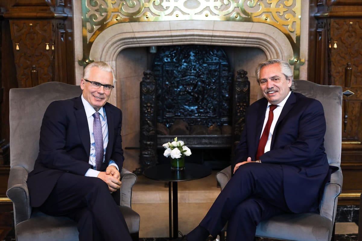 Baltasar Garzón, junto al Presidente, en la audiencia de ayer en la sede gubernamental