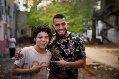 Balthazar Murillo mostrará los primeros pasos de Carlitos Tevez en la serie que el propio futbolista presentará en primera persona