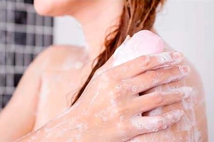 El temor de las personas a estar contaminados lleva a realizar actos de limpieza repetitivos, un comportamiento propio del trastorno obsesivo-compulsivo
