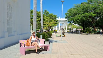 Banco Gabo en Plaza Centenario