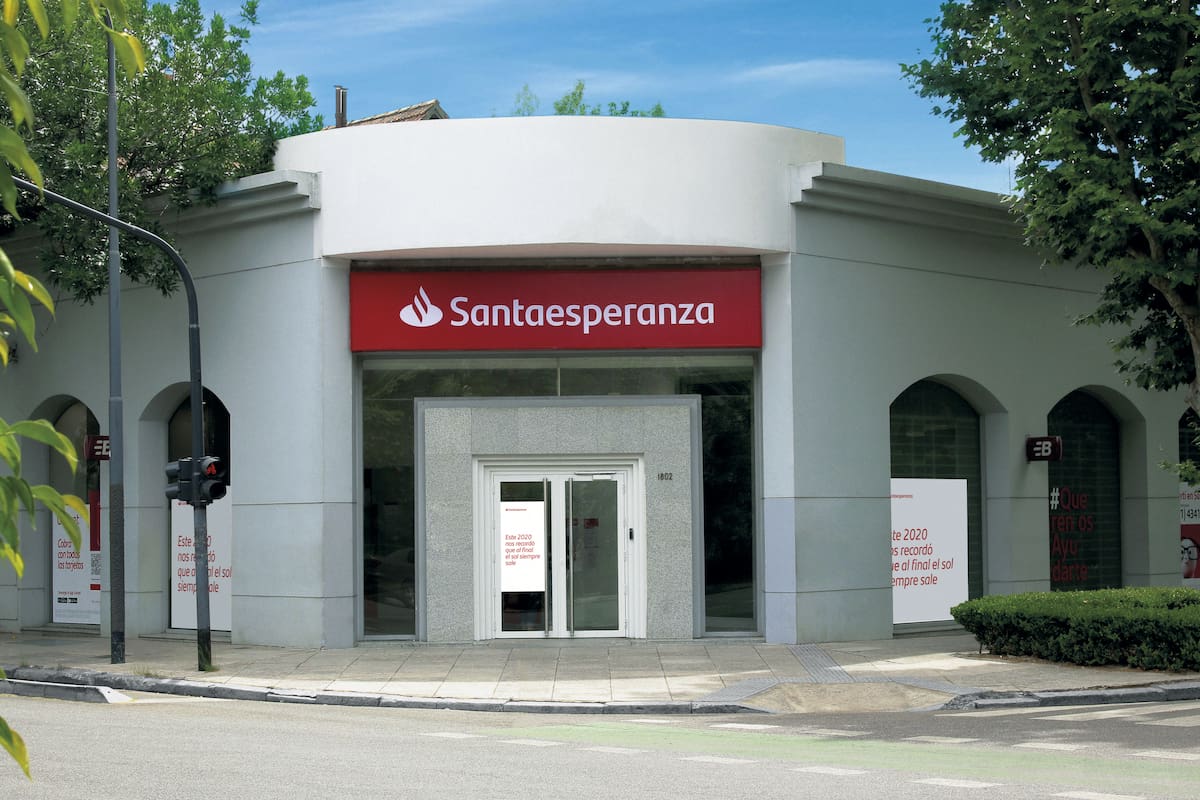 Banco Santander homenajea a empleados y clientes por su esfuerzo y compromiso a lo largo de un año difícil que deja muchas enseñanzas