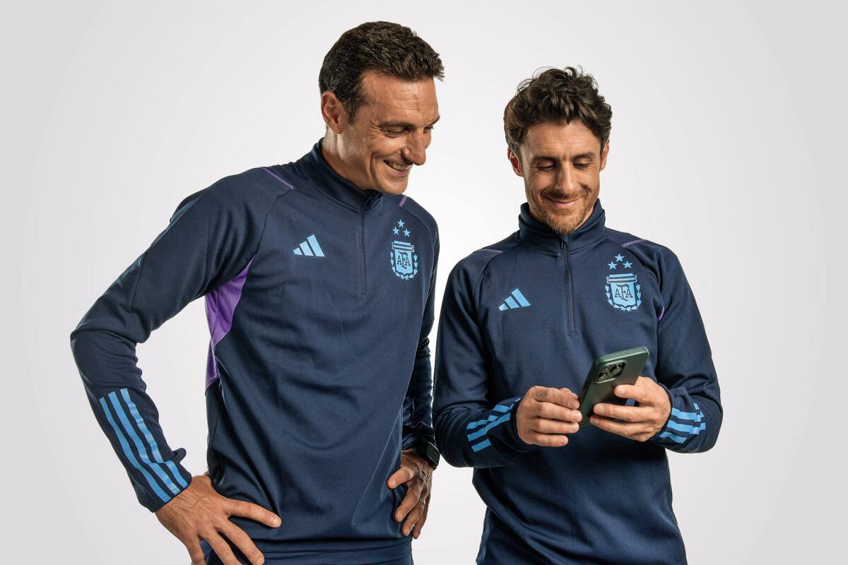 BancoChat: así funciona el WhatsApp que usan Scaloni y Aimar para operar con Macro