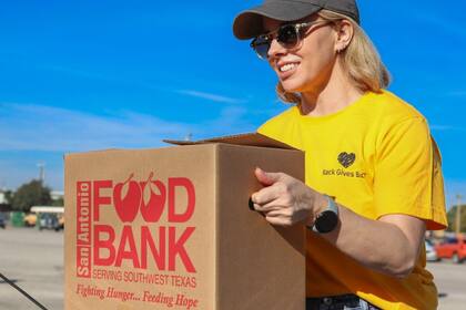 Bancos de alimentos en San Antonio darán alimentos gratis en noviembre (FB safoodbank)