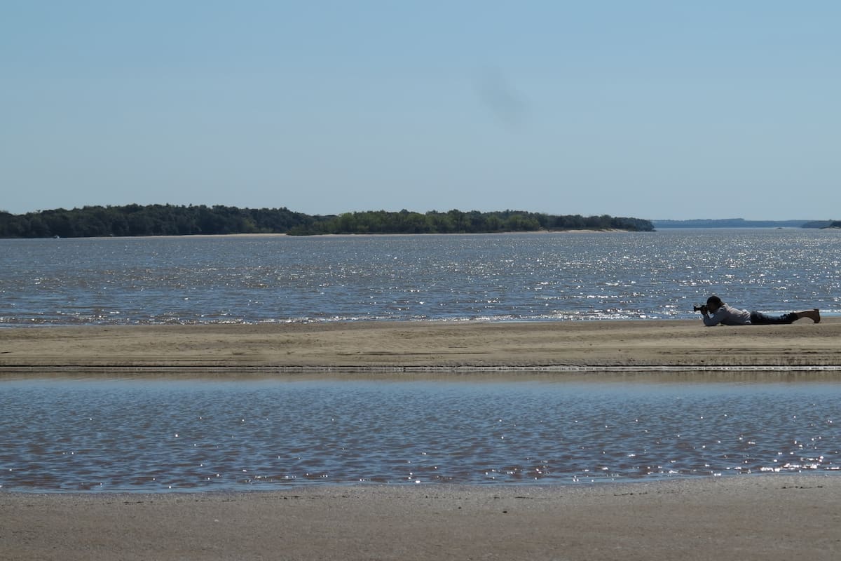 Bancos de arena en el río Uruguay, frente a Colón, tan aptos para la contemplación como para los chapuzones