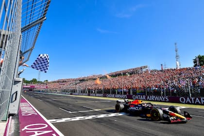 Bandera a cuadros para Max Verstappen: Red Bull apabulló en Budapest y domina en la temporada 2023 de Fórmula