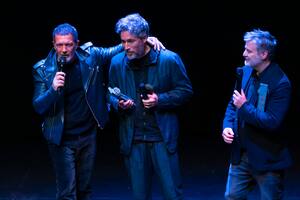En Málaga, premiaron a dos directores argentinos y un famoso actor les entregó el galardón