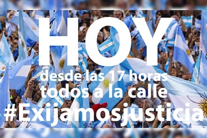 Recordando la última multitudinaria manifestación del 12 octubre pasado, los manifestantes se movilizarán a las 17.00 a los distintos puntos de encuentro con consignas en defensa de la Libertad, la República y la Justicia
