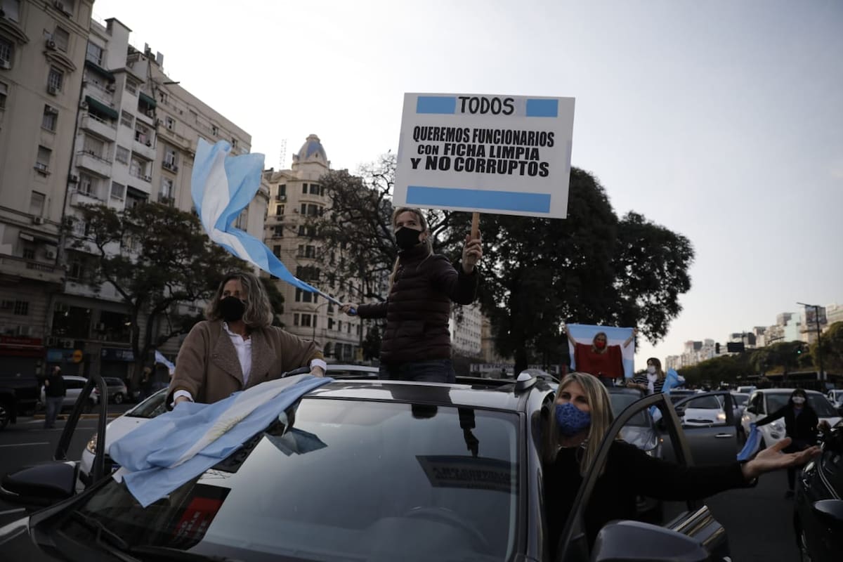 Banderazo contra la reforma judicial en el Obelisco