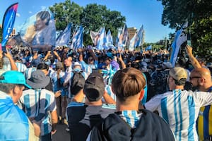 Miles de hinchas participan de un banderazo argentino en Kansas City antes del debut frente a Argelia