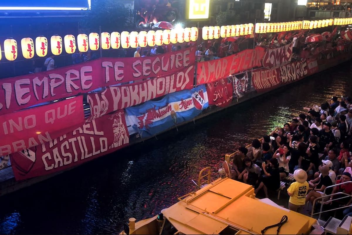 Banderazo de Independiente en Osaka