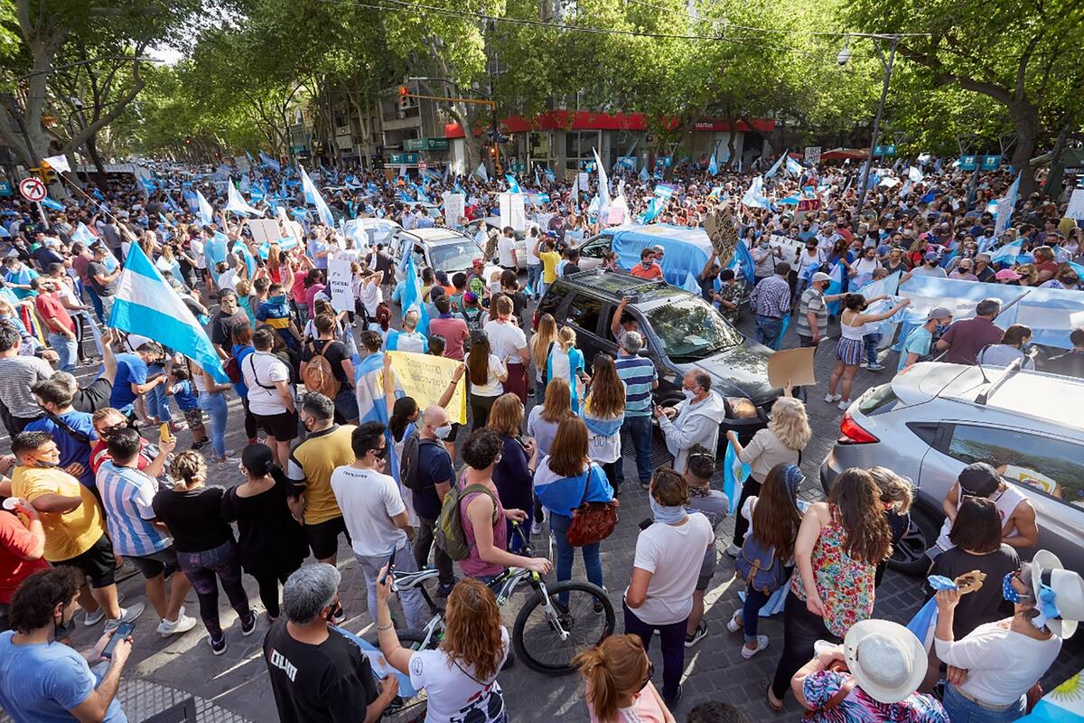 Banderazo en Mendoza