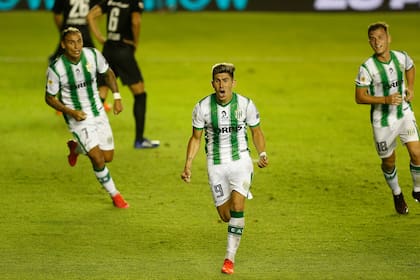 Banfield fue la revelación del torneo pasado; hoy, contra Racing
