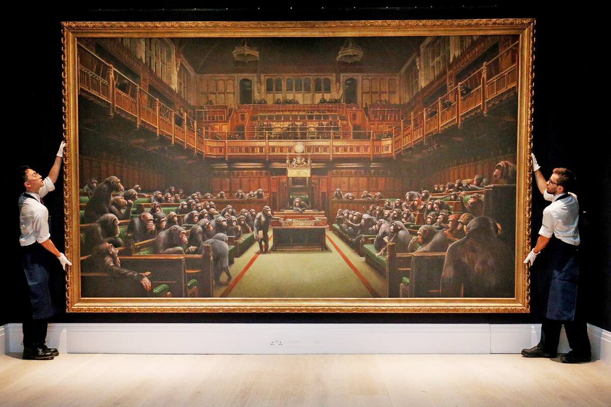Banksy: la provocadora obra de los chimpancés en el parlamento británico se subastó por US$12 millones