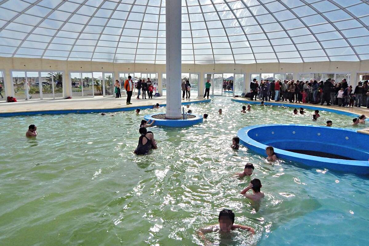 Baños termales cerca del mar