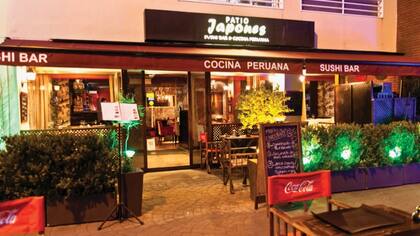 Bar de sushi y cocina fusión peruano-japonesa, la rendidora propuesta de Patio Japonés