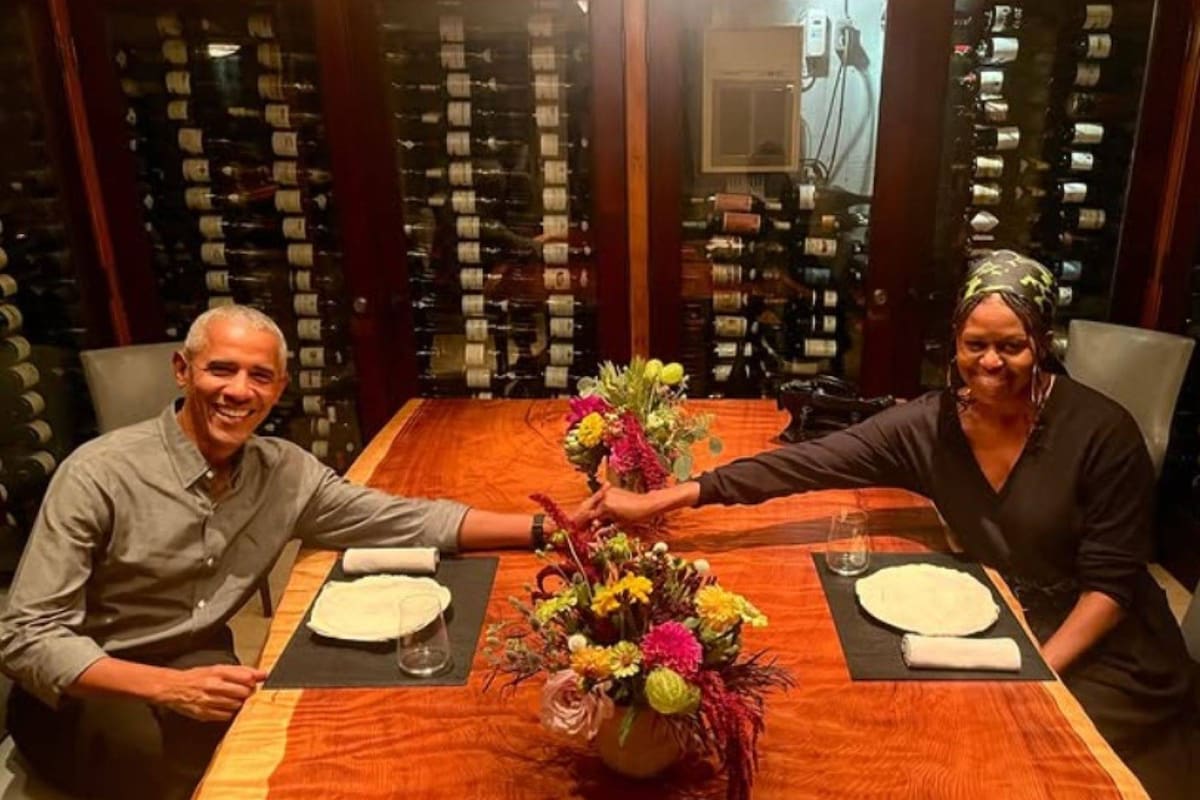 Barack y Michelle Obama, en la bodega de su casa en Chicago