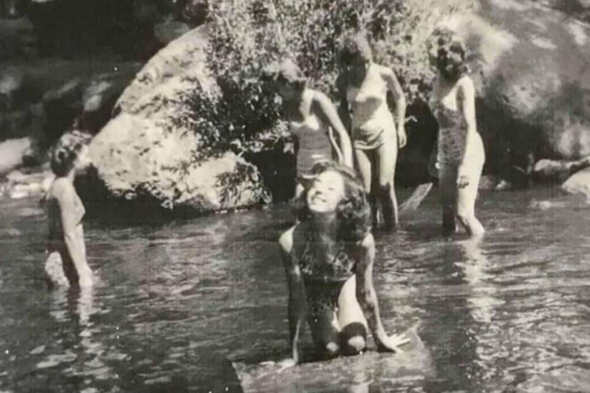 Barbara Kent y sus amigas en el campamento en Ruidoso, Nuevo México, disfrutaron de una nevada extraña que resultó traer consecuencias trágicas