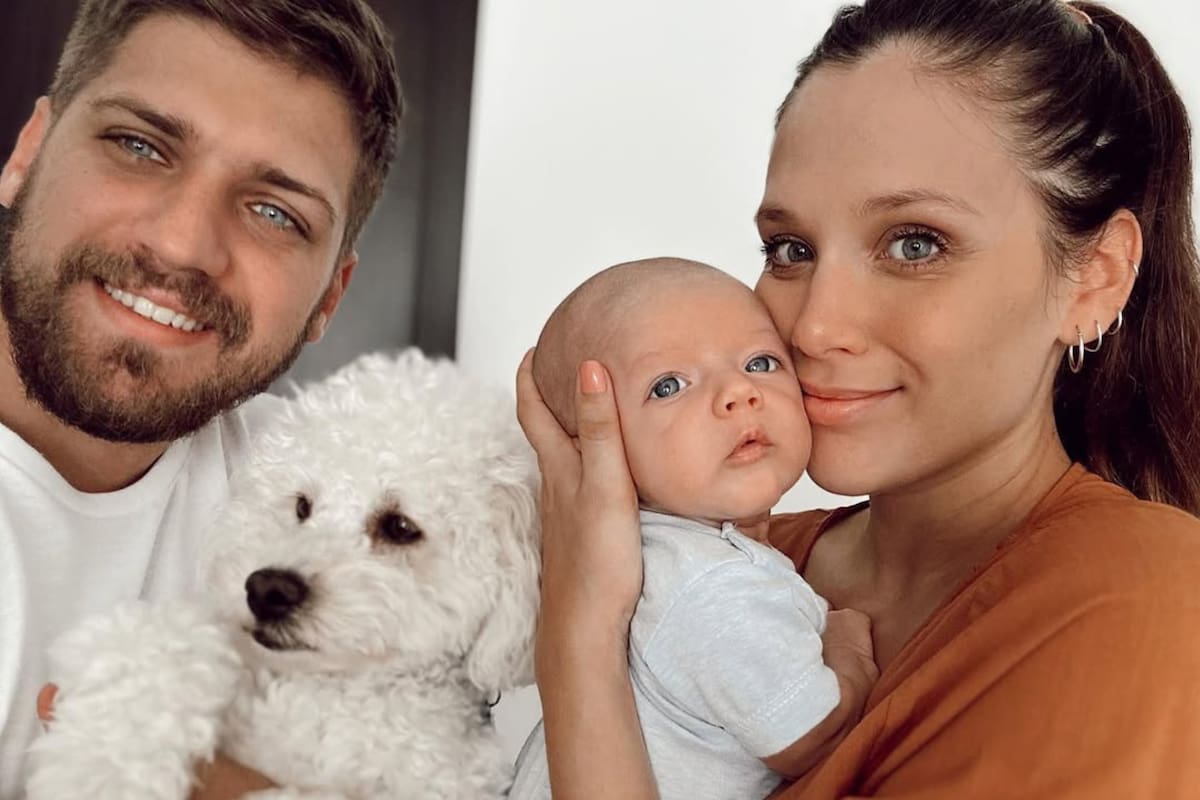 Barbie Vélez compartió en redes una foto familiar y sorprendió a sus seguidores al mostrar cuánto creció su hijo (Foto: Instagram @barbiepucheta)