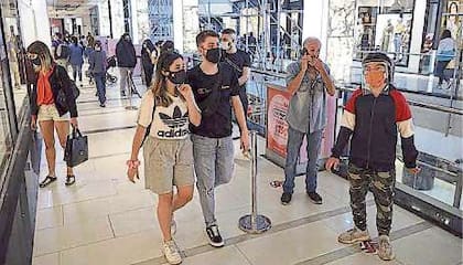 Barbijos en ámbitos de alta concurrencia, una medida útil de prevención