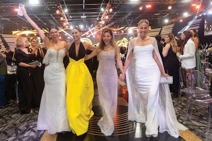 Barby Franco con un diseño de
Pronovias, Pampita by Carolina Herrera y joyas Flo Boskis Stad, Evangelina Anderson
y Barbie Simons, por Joti Harriague, formaron el grupo más animado