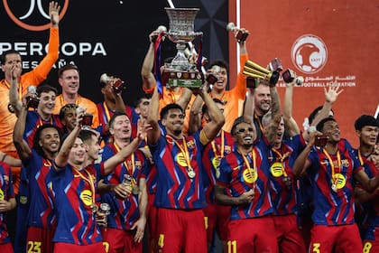 Barcelona alza el trofeo: el triunfo más sabroso ante Real Madrid en el arranque del año