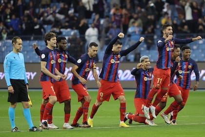 Barcelona está en la final de la Supercopa española: derrotó a Betis en los penales y definirá frente a Real Madrid en Riyad.