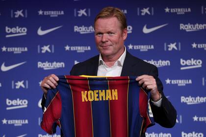 Barcelona FC presentó a Ronald Koeman.