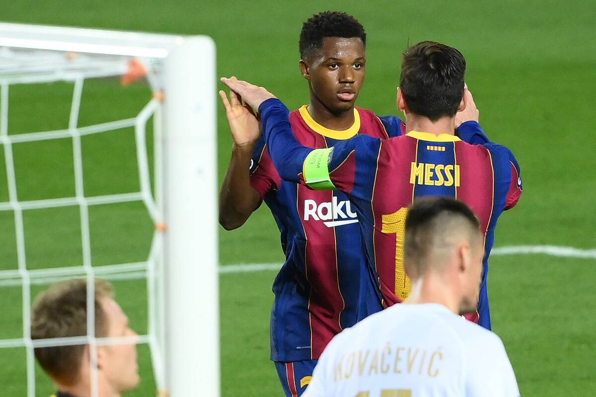 Barcelona frenta al Ferencvarosi TC. gol de Ansu Fati