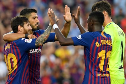 Barcelona reaccionó con un gol de Messi y después vapuleó al Huesca
