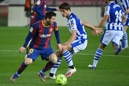 La última renovación de Messi fue cuestionada por el alto techo salarial que le impuso al vestuario.