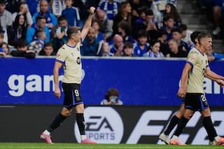 Barcelona remonta y vence 3-1 a Oviedo en La Liga española tras error del portero Joan García