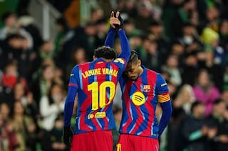 Barcelona vence 2-0 al Racing de segunda división y avanza a los cuartos de final de la Copa del Rey