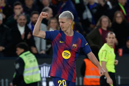 Barcelona vence al Oviedo y recupera el liderato de la liga española