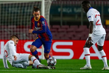 Barcelona-PSG juegan el encuentro de ida de los octavos de final de la Champions League