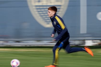 Barco se entrenó en Ezeiza, pero no fue parte del equipo titular en el trabajo táctico de este martes