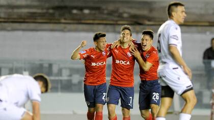Barco y Toledo saludan a Benítez